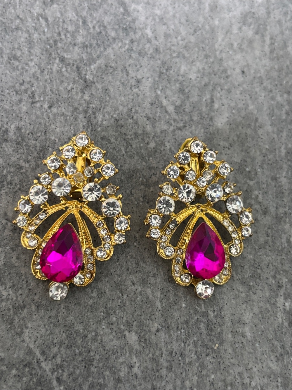 Vintage Gold-Tone Earrings Fuchsia Pink Teardrop Crystal Accents Barbiecore